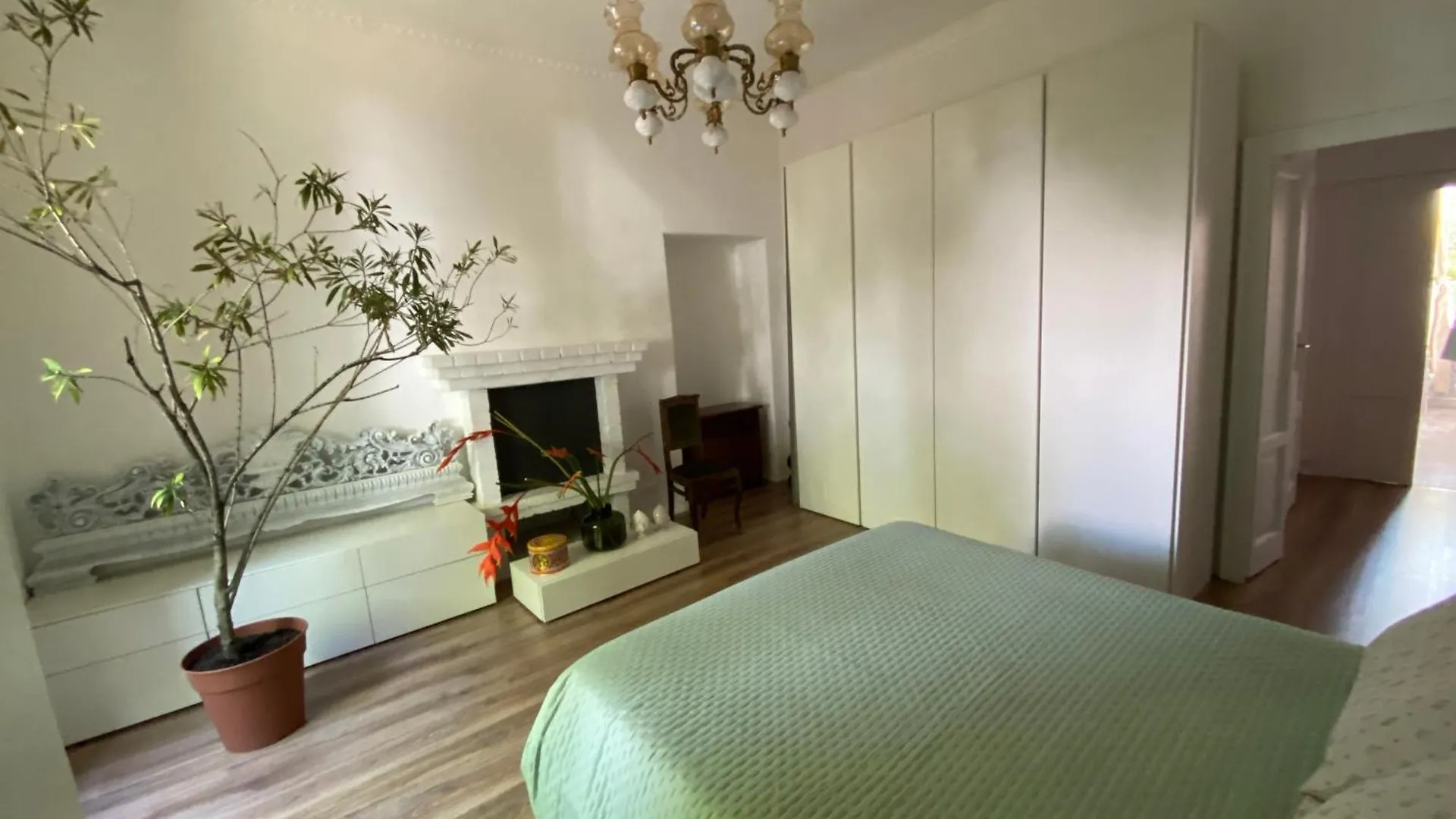 Officina Scrittoria Daire Milano İtalya